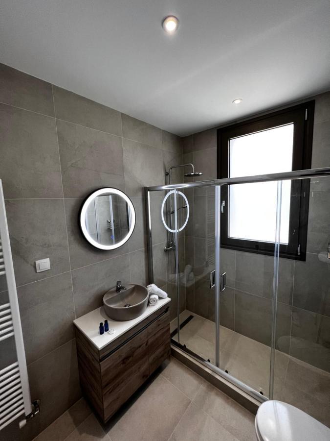 Giannel Luxury 2 Apartment